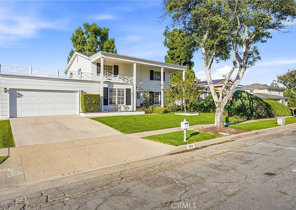 1st image of 1819 W Las Lanas Ln