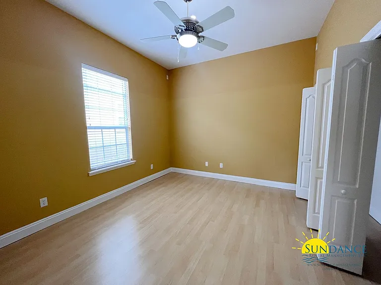 1548 Venice Ave — Photo 17