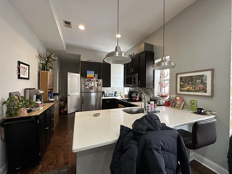 2021 N Campbell Ave — Photo 2