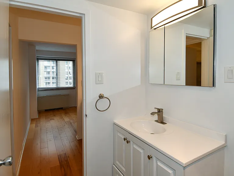 4515 Willard Ave #1201S — Photo 9