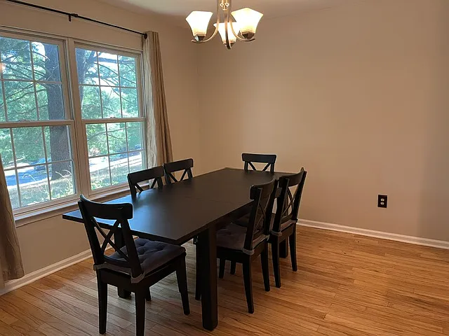2 bed, 2.5 bath, 1559 sqft, $3,700 — Photo 4