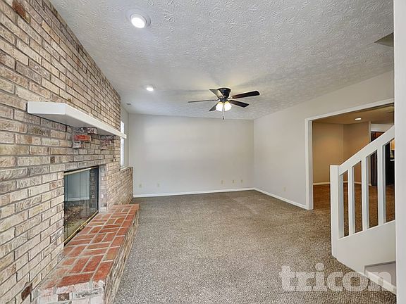2nd image of 5220 Tamarisk Ct