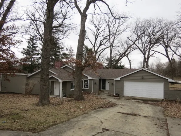 29W625 Hawthorne Ln, West Chicago, IL 60185