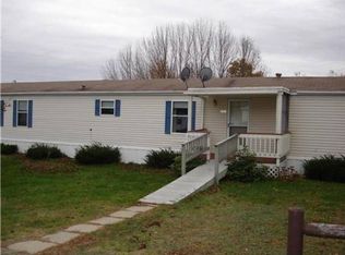 140 Galilee Rd, Farmington, ME 04938