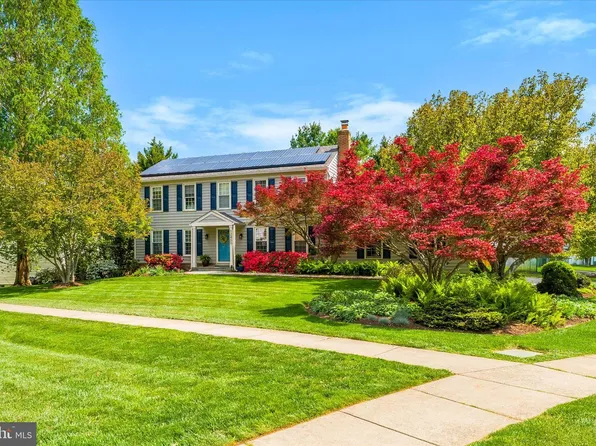 12400 Triple Crown Rd, Gaithersburg, MD 20878