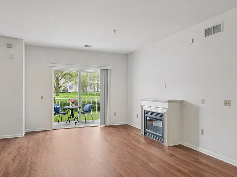 Spring Creek Apartments — Photo 126
