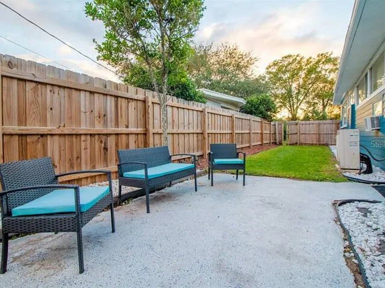 Catalpa Ln — Photo 15