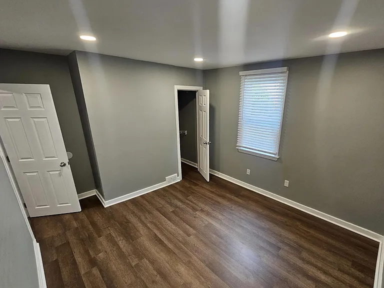 645 Roberts Ave — Photo 7