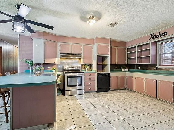 4th image of 322 Maloney Rd