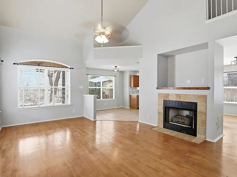 3324 Tumblewood Trl — Photo 3