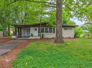 4305 Thornwood Dr, Knoxville, TN 37921