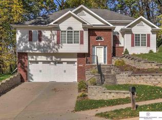 1602 Camp Gifford Rd, Bellevue, NE 68005