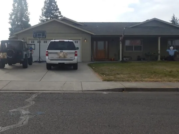 474 Bush St, Central Pt, OR 97502