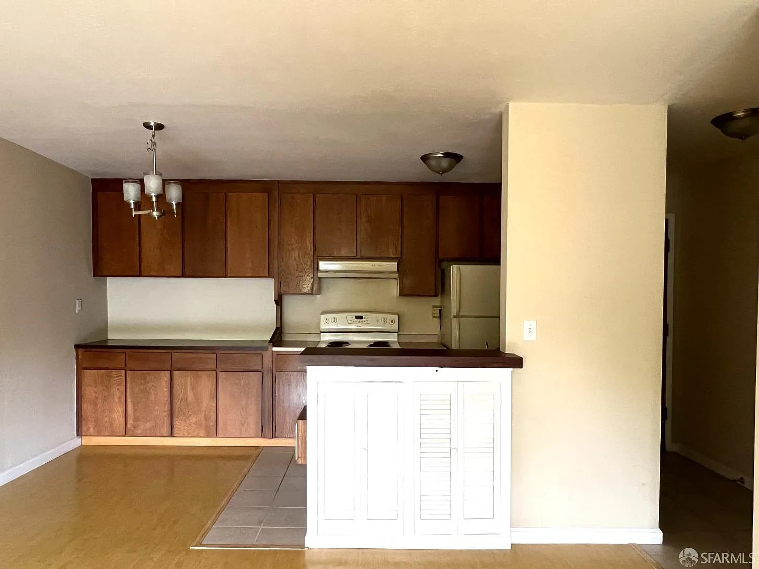 965 Shorepoint Ct — Photo 4