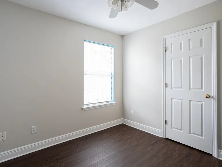 3569 Chatelaine Dr — Photo 23