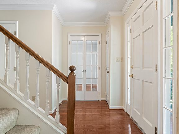 4th image of 5245 Meadow Brook Rd