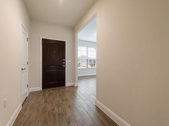 4th image of 222 Tradinghouse Creek St
