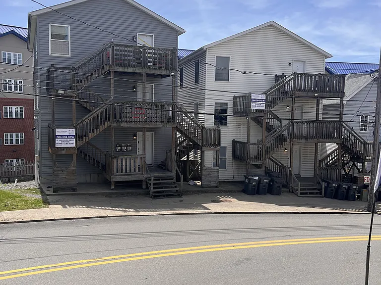 336 Willey St #B — Photo 2