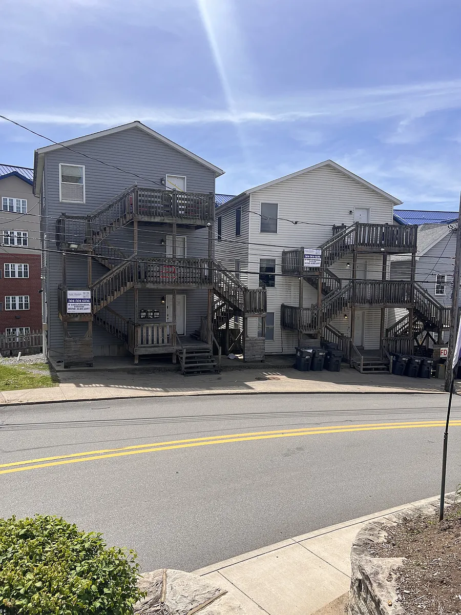 Building Photo - 334 Willey St #A