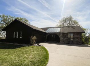 1620 Hiawatha Trl, Sioux City, IA 51104
