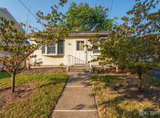 9 Butler St, Avenel, NJ 07001