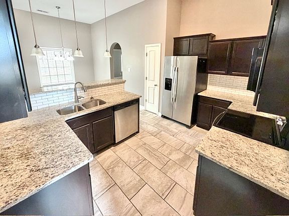 5th image of 4172 Shinault Ln