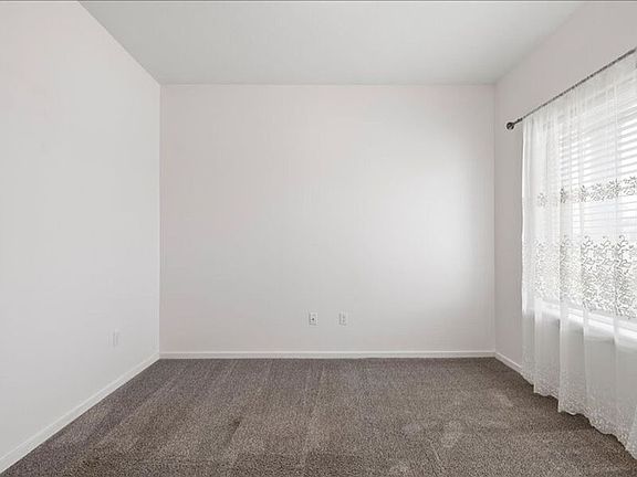 4th image of 5813 Sidon Ln