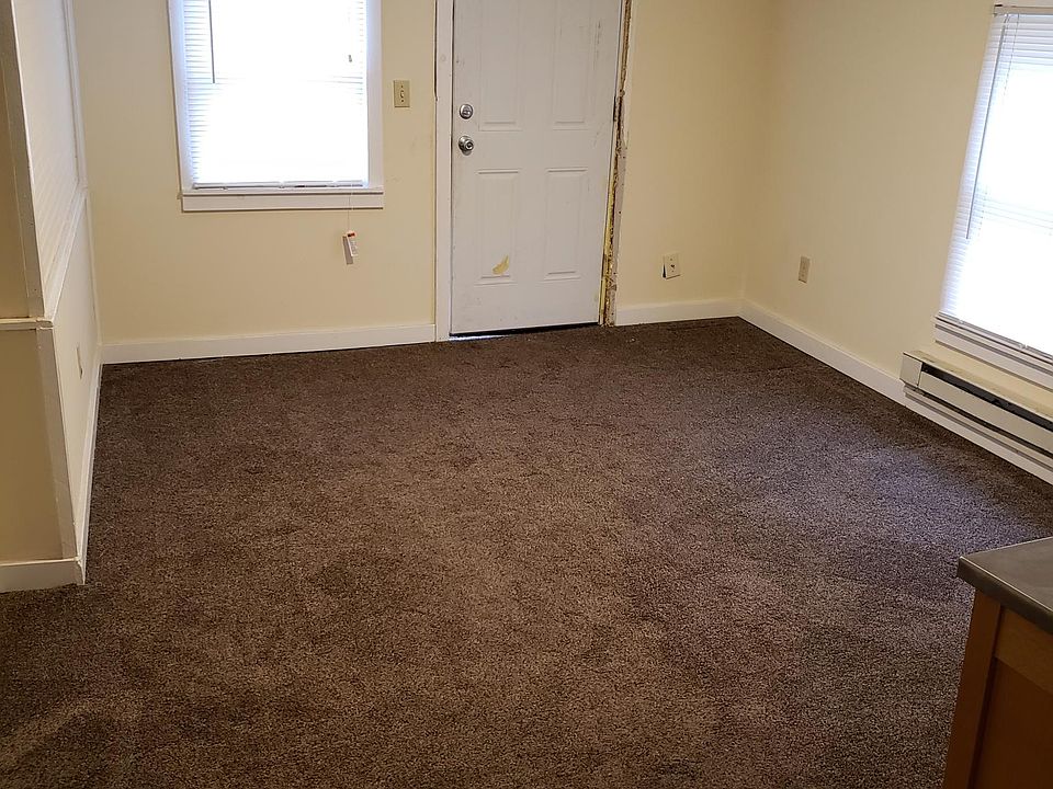 464 Pleasant St 8, Willimantic, CT 06226 Zillow