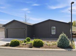 2530 SW Evening Primrose Dr, Redmond, OR 97756
