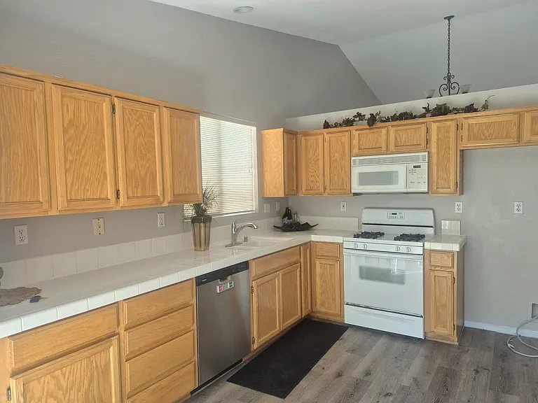 4710 Myrtle Dr — Photo 6