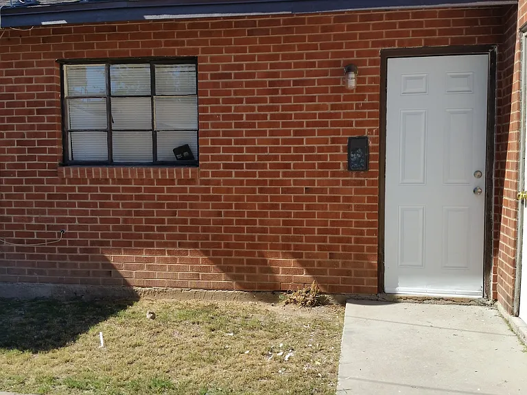 7235 N 55th Ave — Photo 26