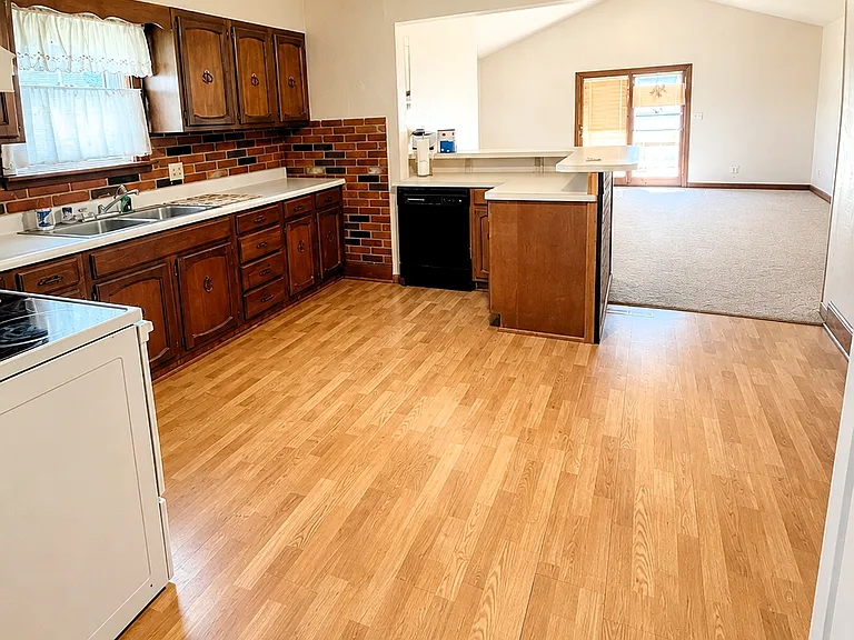 307 S Madison Ave — Photo 12