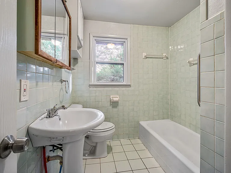 9600 NE 11th St — Photo 10