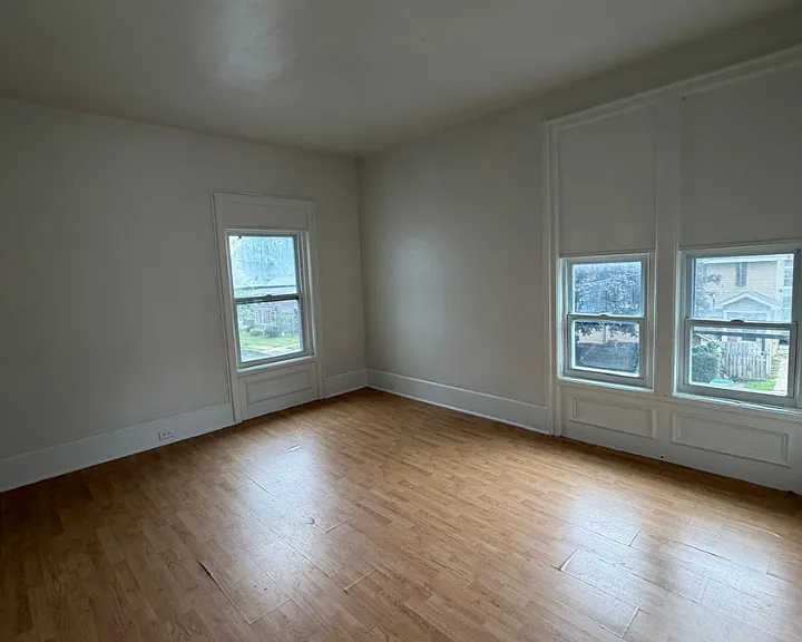 38 E Albany St — Photo 14