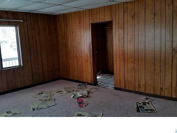 5th image of 310 W Elm St