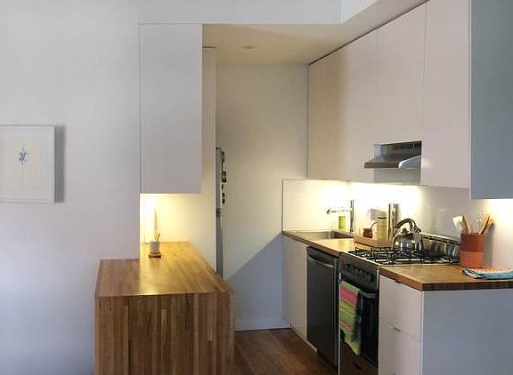 4th image of 429 W Wellington Ave APT 3C