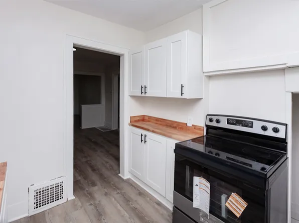 3301 Columbia St, Des Moines, IA 50313