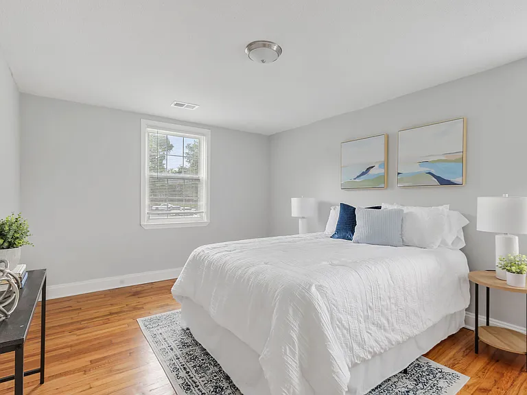 Loch Raven Village Apartments — Photo 15