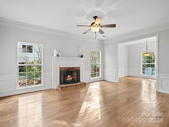 5th image of 151 Paseo Dr