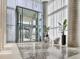 7890 Jane St #2511, Vaughan, ON L4K 4L8