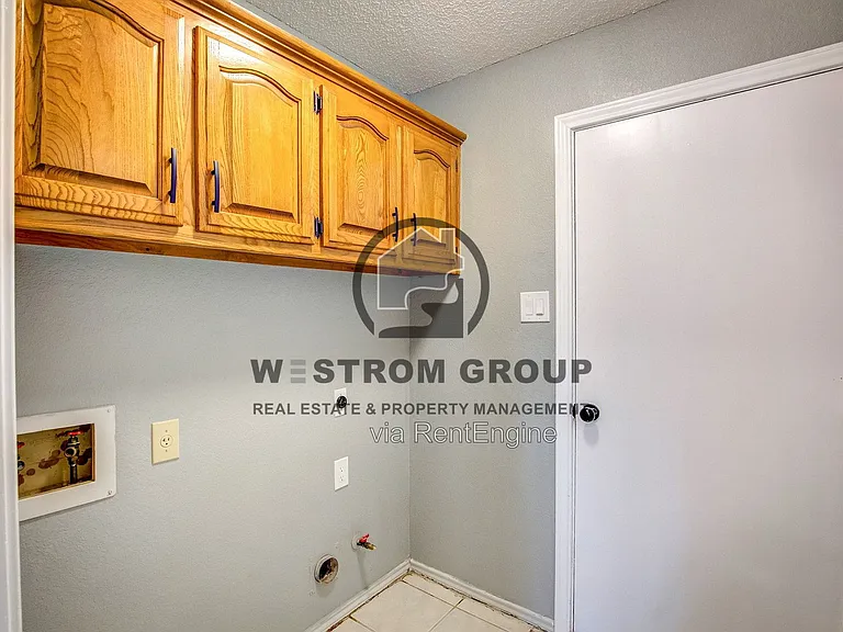 3914 Meadow Dr — Photo 16