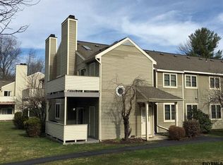 134 Monmouth Way, Halfmoon, NY 12065