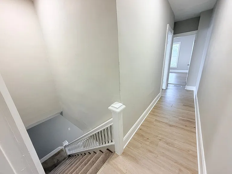 1132 N Oxford St — Photo 11