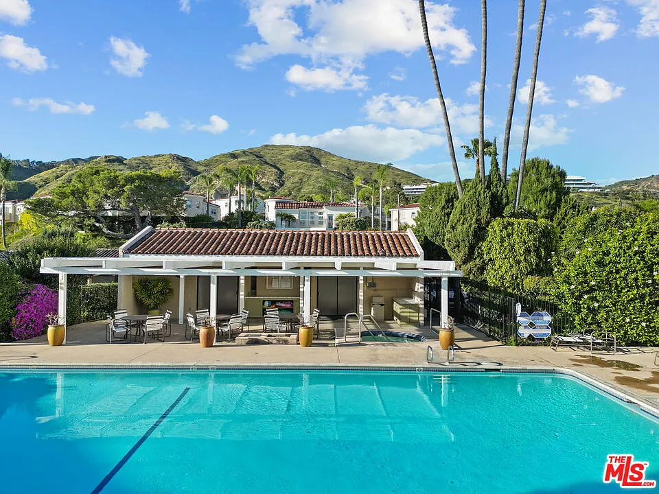 Photo 2 of 32 - 23924 De Ville Way #D - Malibu, CA Building Photo - 23924 De Ville Way #D