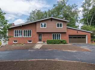 1621 Parkers Mill Rd, Lexington, KY 40504