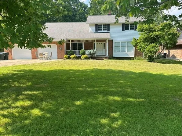 4755 Eastview Dr, Independence, OH 44131