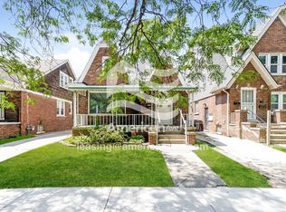 15381 Snowden St, Detroit, MI 48227