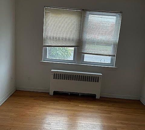 2nd image of 183 Seaton Rd APT 2