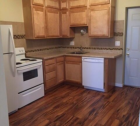 4th image of 429 E Broadway St APT 5