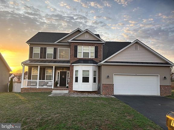 2nd image of 129 Constellation Rd